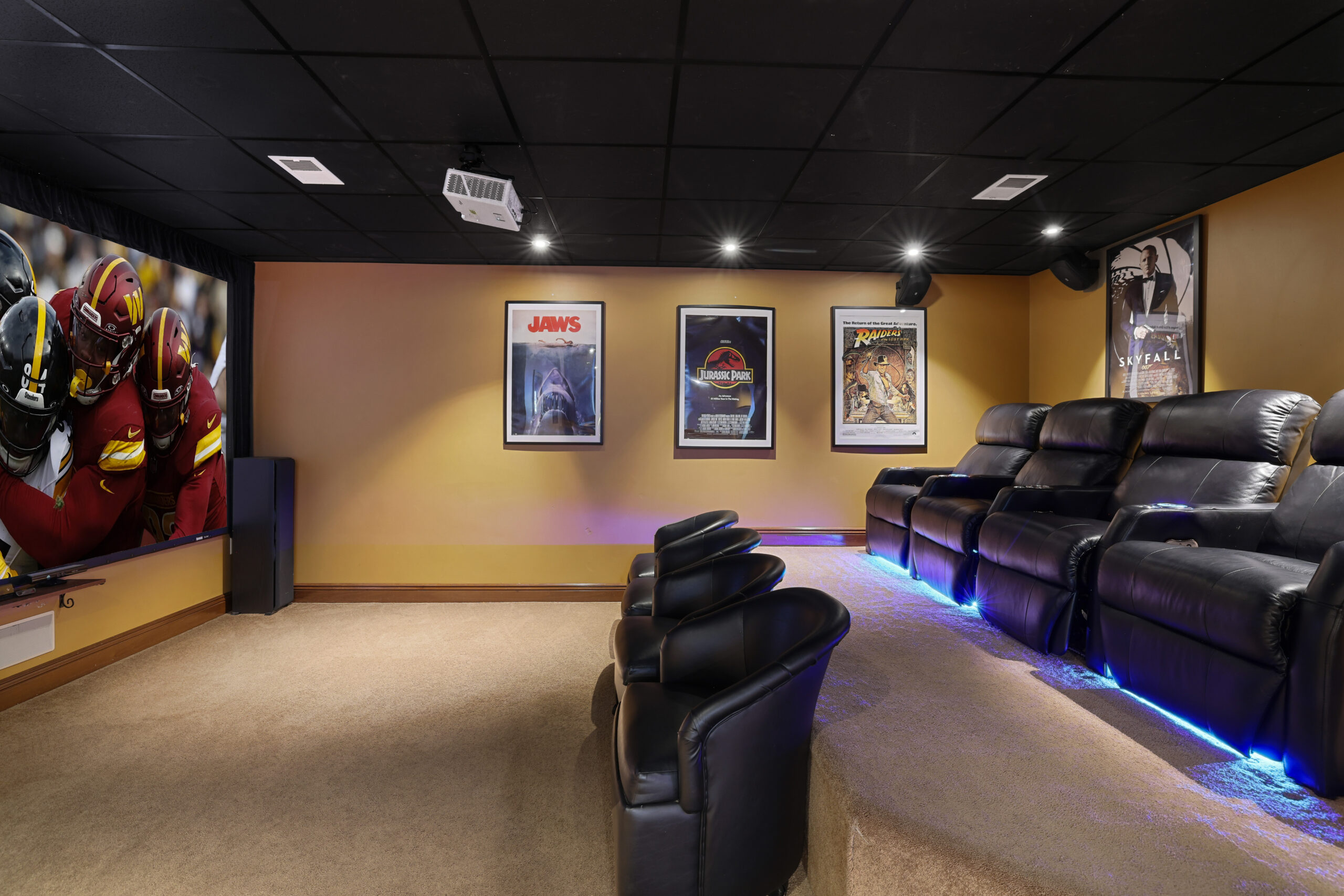 ultimate-gaming-movie-nights-game-lounge